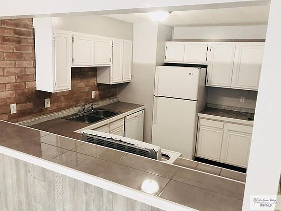 2nd image of 401 Boca Chica Blvd APT 407