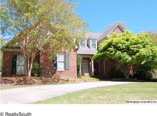 1826 Surrey Oaks Ln, Vestavia, AL 35243