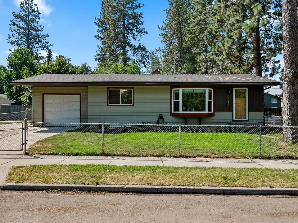 3104 E 35th Ave