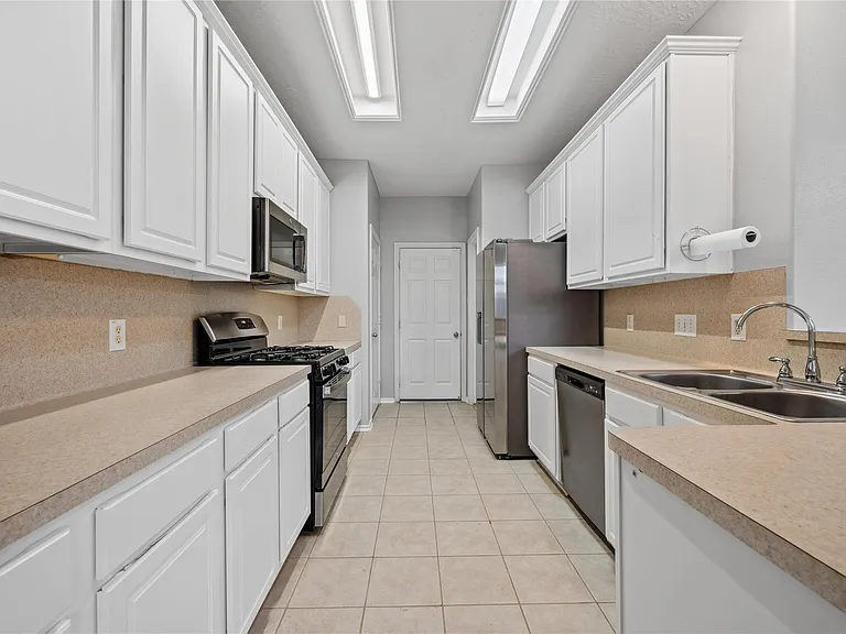 8912 Elm Drake Ln — Photo 9