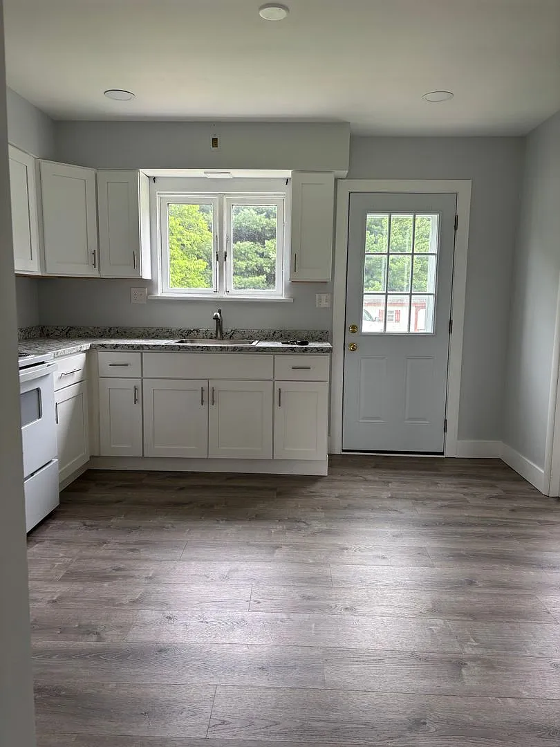 Shenango Twp School District-Town Home — Photo 4