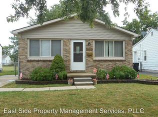 19128 Maryland St, Roseville, MI 48066