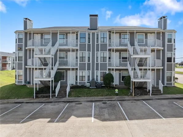 4441 Old College Rd APT 1303, Bryan, TX 77801
