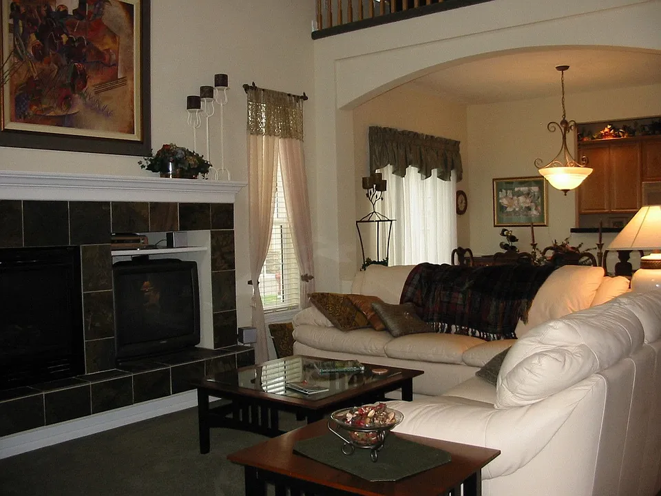 Open floor plan!