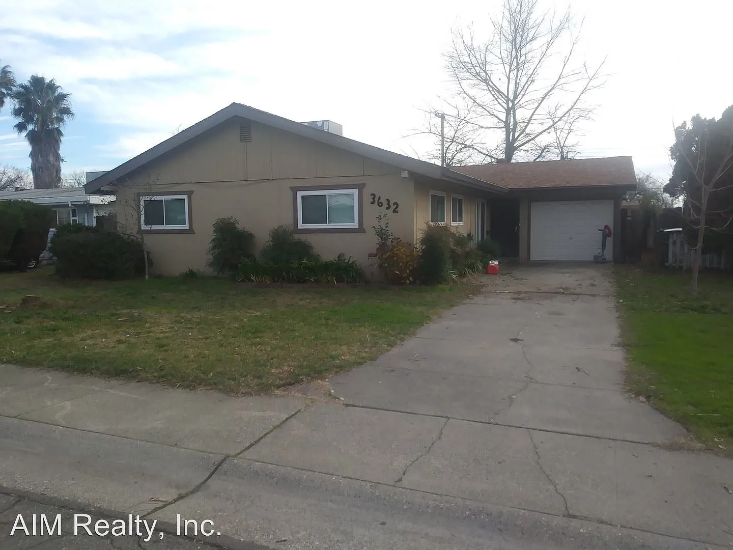 3632 Centinella Dr photo 1