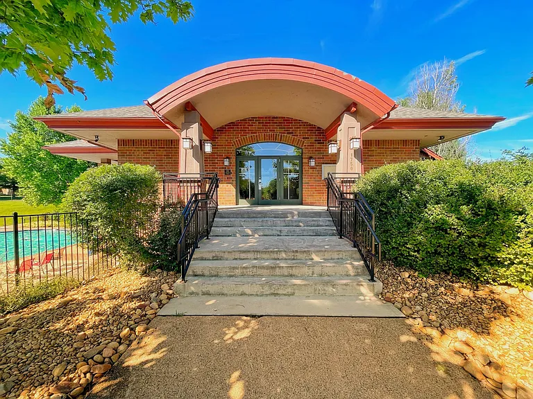 1662 Maccullen Dr — Photo 31