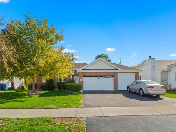 3207 Sandy Ridge Dr, Steger, IL 60475