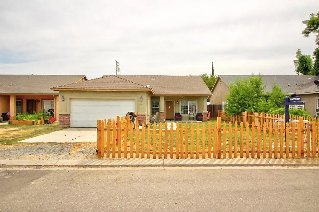 5220 Clark St photo 1