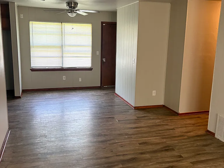 5412 S Rockwood Ave — Photo 5