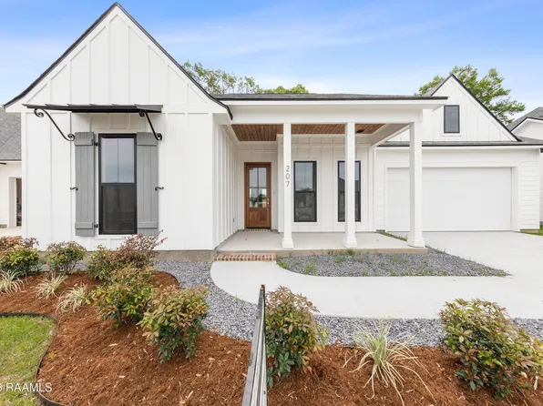 207 Grand Oak Dr, Broussard, LA 70518