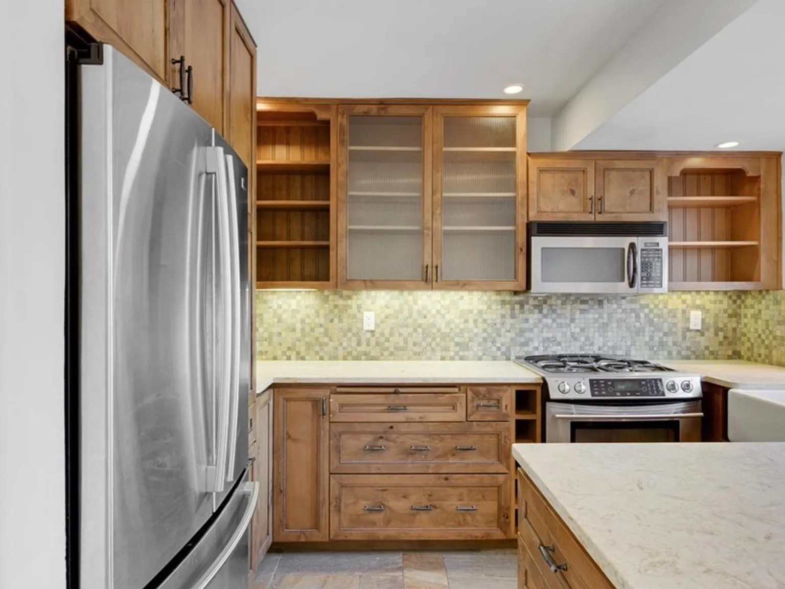 2 bed, 1060 sqft, $2,800 — Photo 3