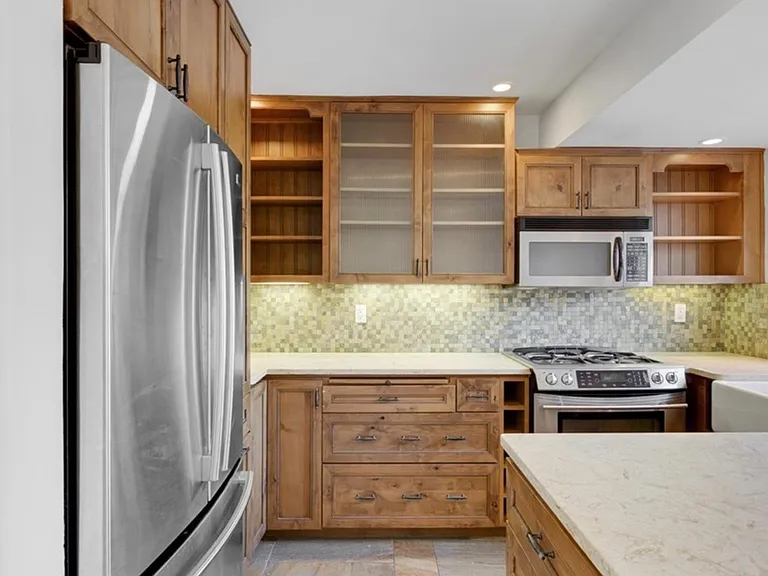 1623 Ramona Ave — Photo 3