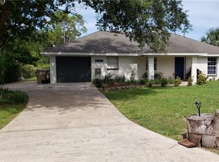 35747 Dawn Dr, Leesburg, FL 34788