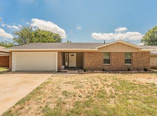 717 Blue Ridge Trl, Saginaw, TX 76179
