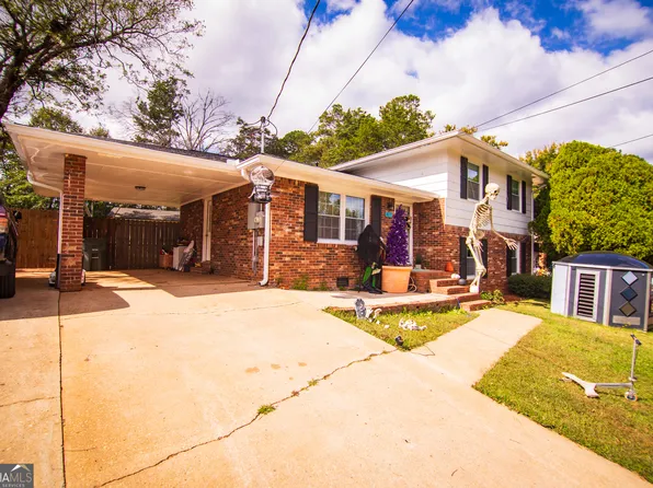 1827 Hallmark Dr, Griffin, GA 30223