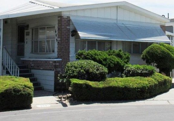 2nd image of 1220 Vienna Dr #699