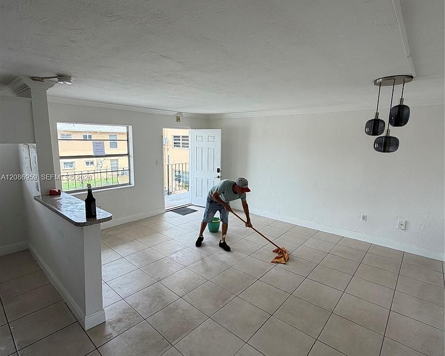 1st image of 3855 SW 79th Ave APT 19