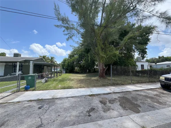 1456 NW 57th St, Miami, FL 33142
