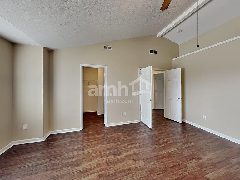 6702 Meadow View Ct — Photo 12