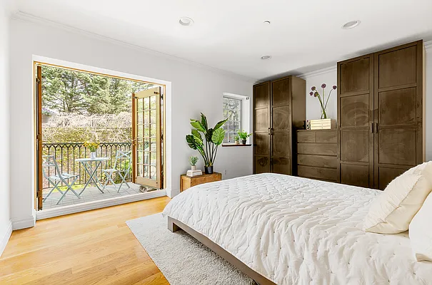 Rented by Compass | media 4