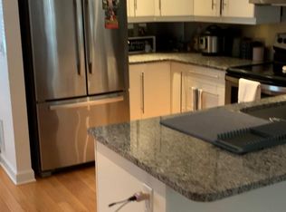 206 Willow St #A, New Haven, CT 06511