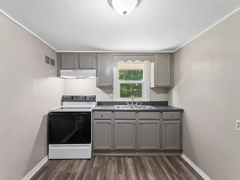 33225 W 83rd St — Photo 18
