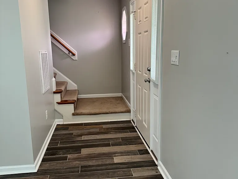 207 Bennington Dr — Photo 19