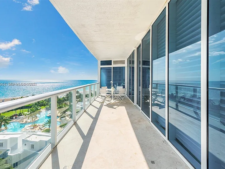 100 S Pointe Dr #1009 — Photo 18