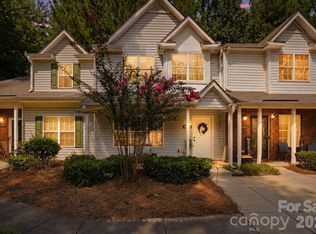 6766 Cypress Tree Ln, Charlotte, NC 28215