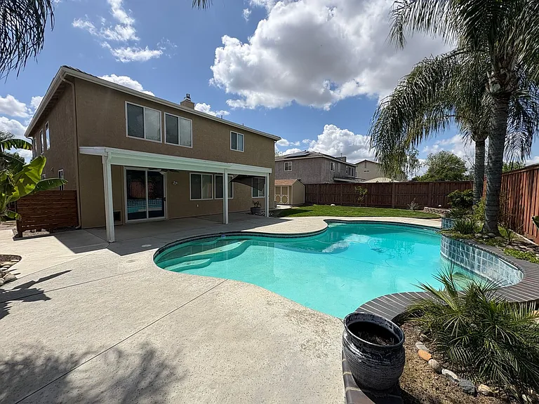 5928 W Whitley Ave — Photo 48