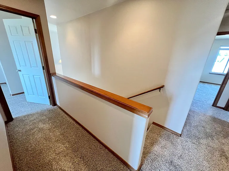 210 W Hailey Ct — Photo 10