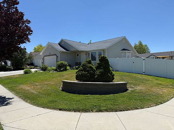 3rd image of 13878 S Shaggy Peak Dr
