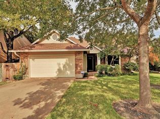 6804 Luckenbach Ln, Austin, TX 78729