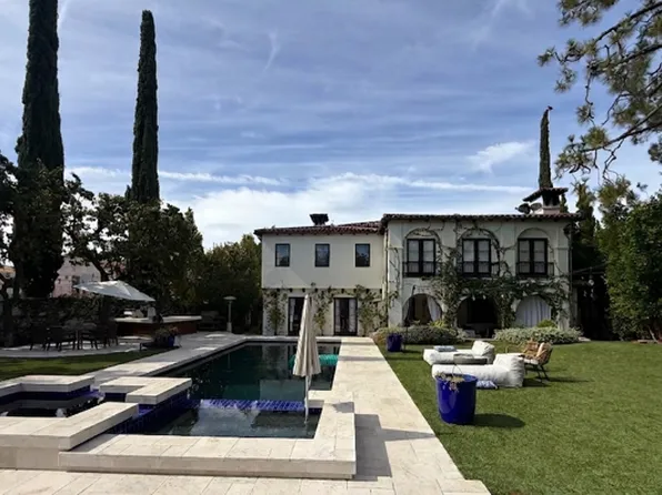 18869 Pasadero Dr, Tarzana, CA 91356