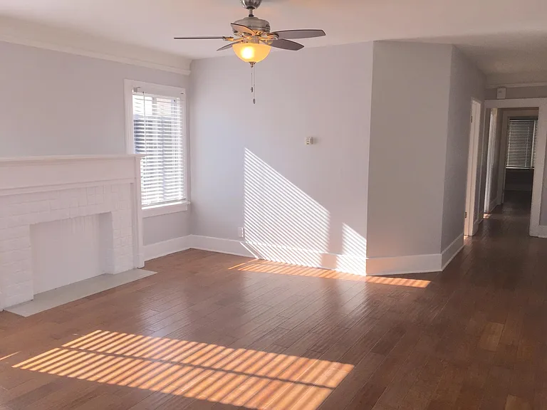 4259 Rosewood Ave — Photo 9