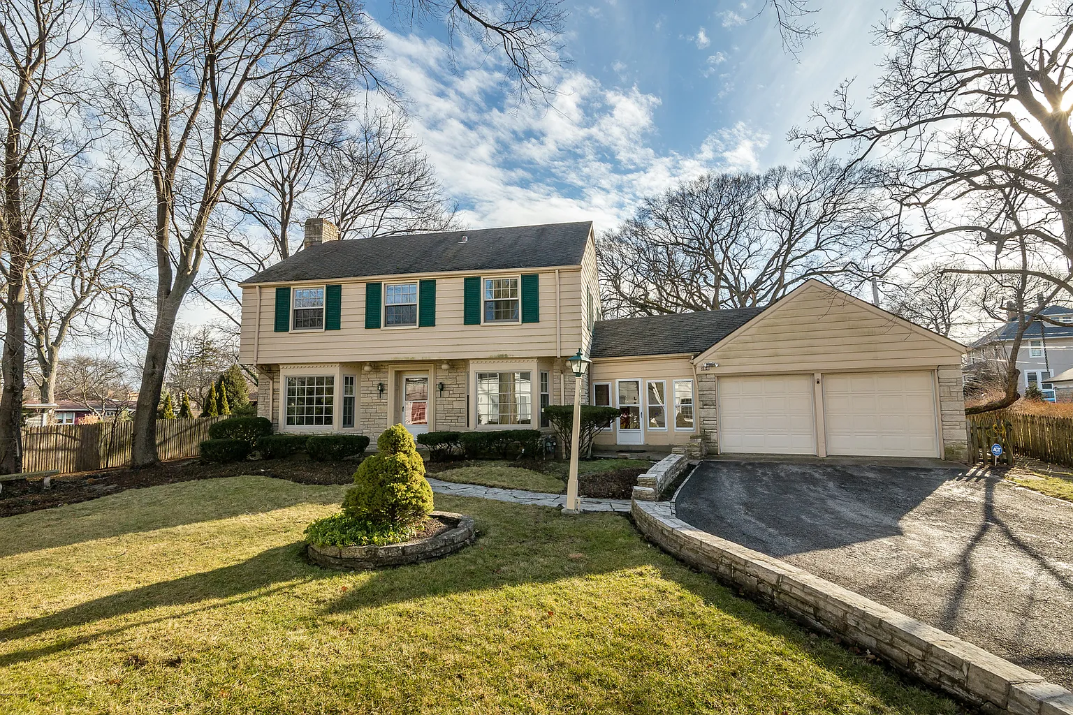 396 Kelling Ln photo 1