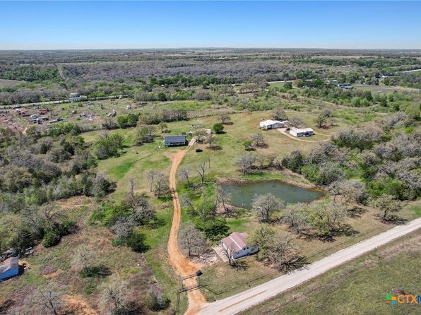 1025 County Road 454, Lincoln, TX 78948
