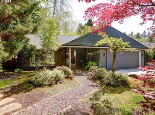 708 Sunny Hill Dr, Lake Oswego, OR 97034