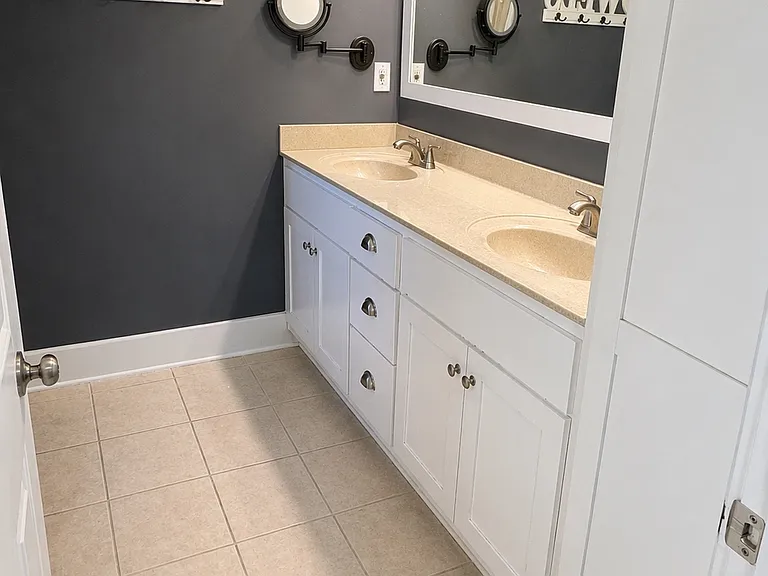 8032 W End Dr — Photo 18