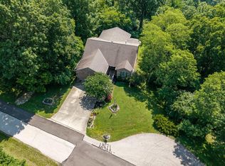 10458 Harmony Hills Dr, Aurora, IN 47001