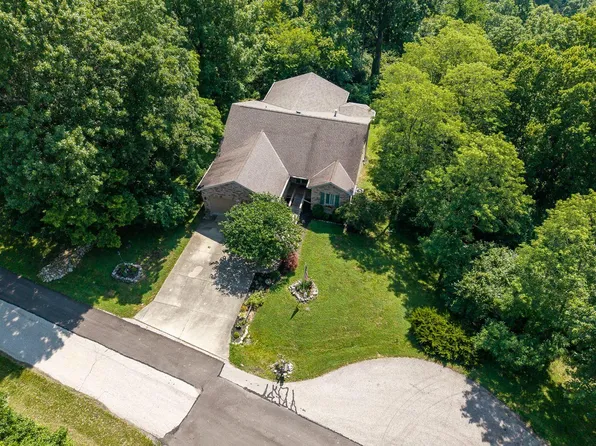 10458 Harmony Hills Dr, Aurora, IN 47001