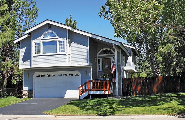 2nd image of 2233 Venice Dr