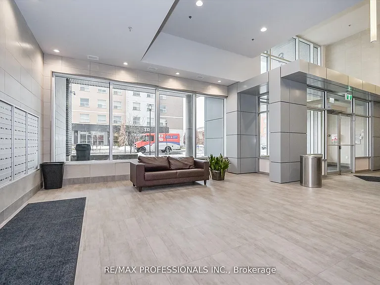 318 Spruce St #2103 — Photo 3