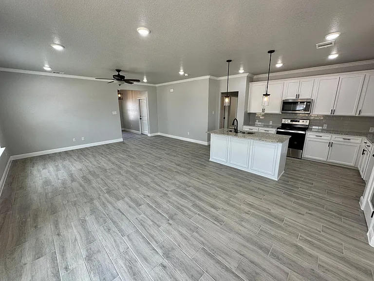 1615 Sideoats Ln — Photo 2