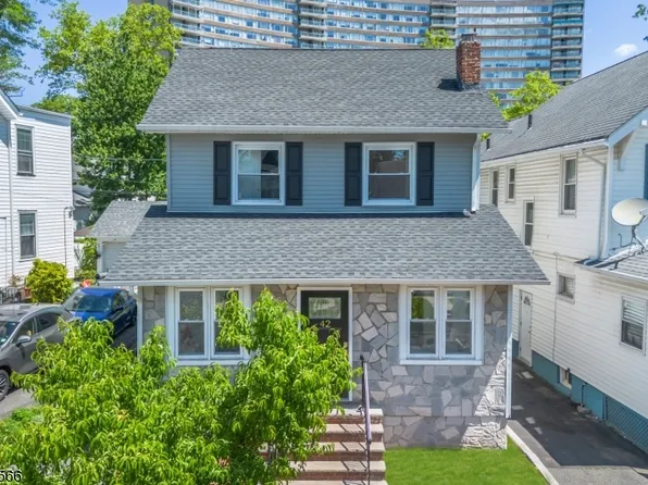 42 Wayne Ave, East Orange City, NJ 07018