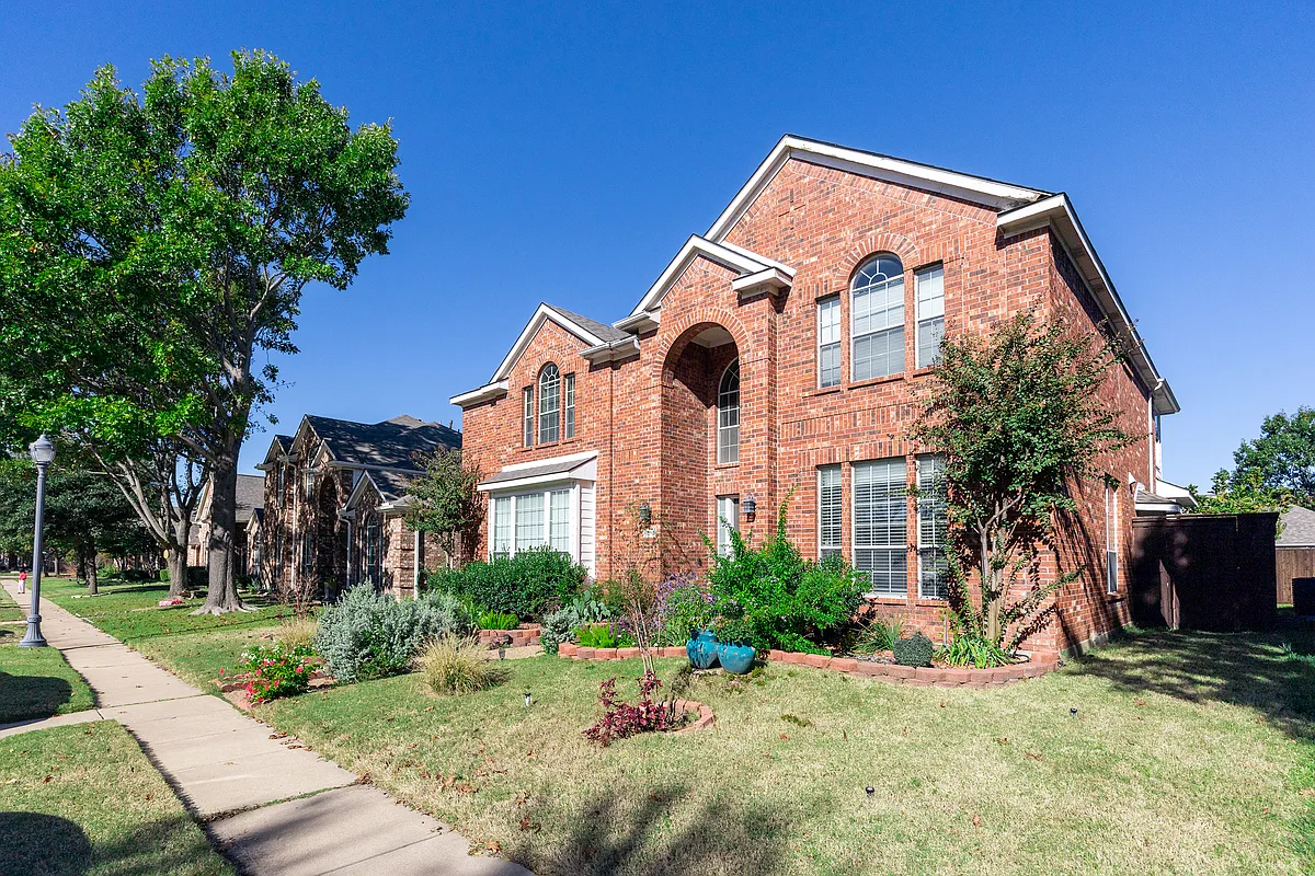 Building Photo - 9216 Sterling Gate Dr