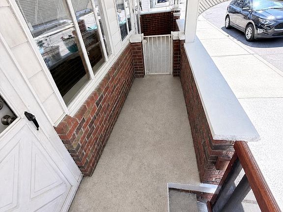 3rd image of 5 N Morris St