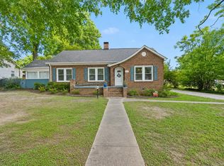 206 Laurel Ave E, Greenwood, SC 29649