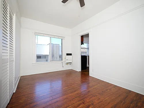 Valencia Village Lofts Photo 1