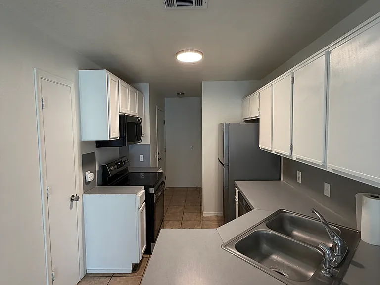 964 S Erika Ave #1 — Photo 3
